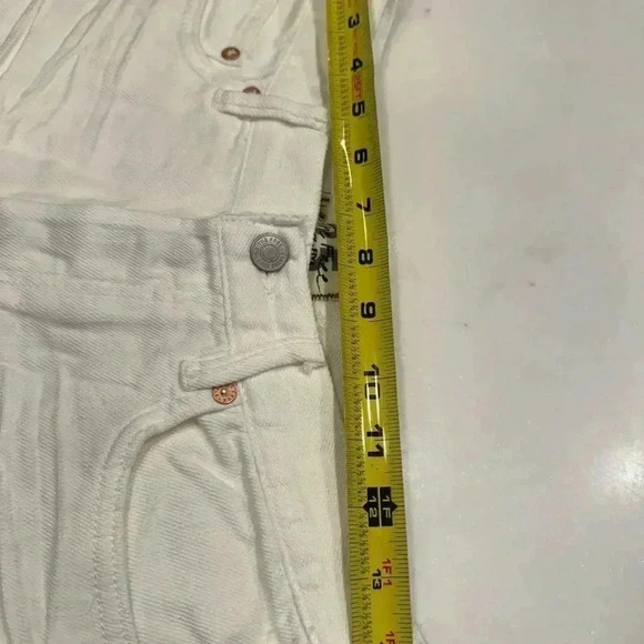Free people white denim distressed cut off shorts size 25 NWT - Picture 6 of 8